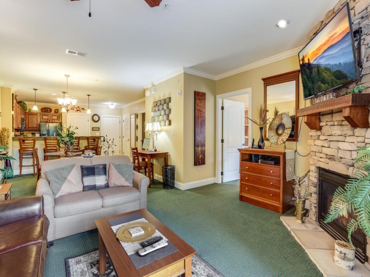 Downtown Delight, 2 Bedrooms, Pool, Hot Tub, Sleeps 6 Gatlinburg Exteriér fotografie