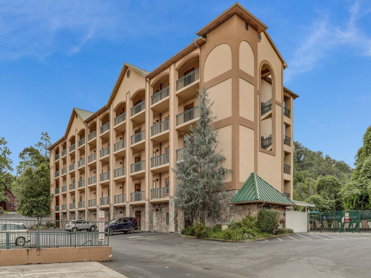 Downtown Delight, 2 Bedrooms, Pool, Hot Tub, Sleeps 6 Gatlinburg Exteriér fotografie