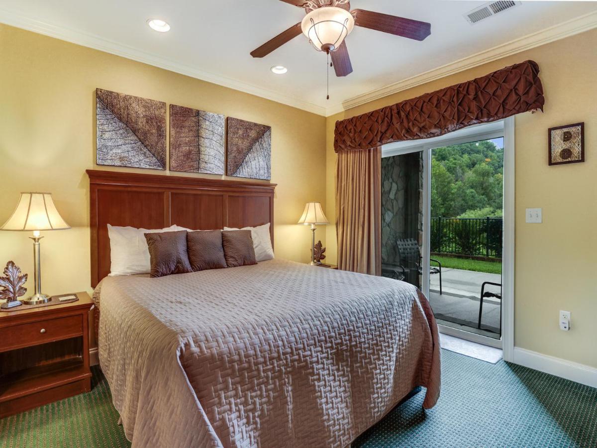 Downtown Delight, 2 Bedrooms, Pool, Hot Tub, Sleeps 6 Gatlinburg Exteriér fotografie